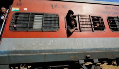 Indias hukkus kokkupõrkes reisirongiga seitse elevanti