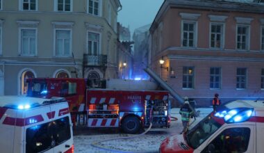 FOTOD | Tallinna vanalinnas põleb lahtise leegiga restorani katus