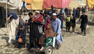 Pakistan ja Iraan saadavad afgaane massiliselt riigist välja