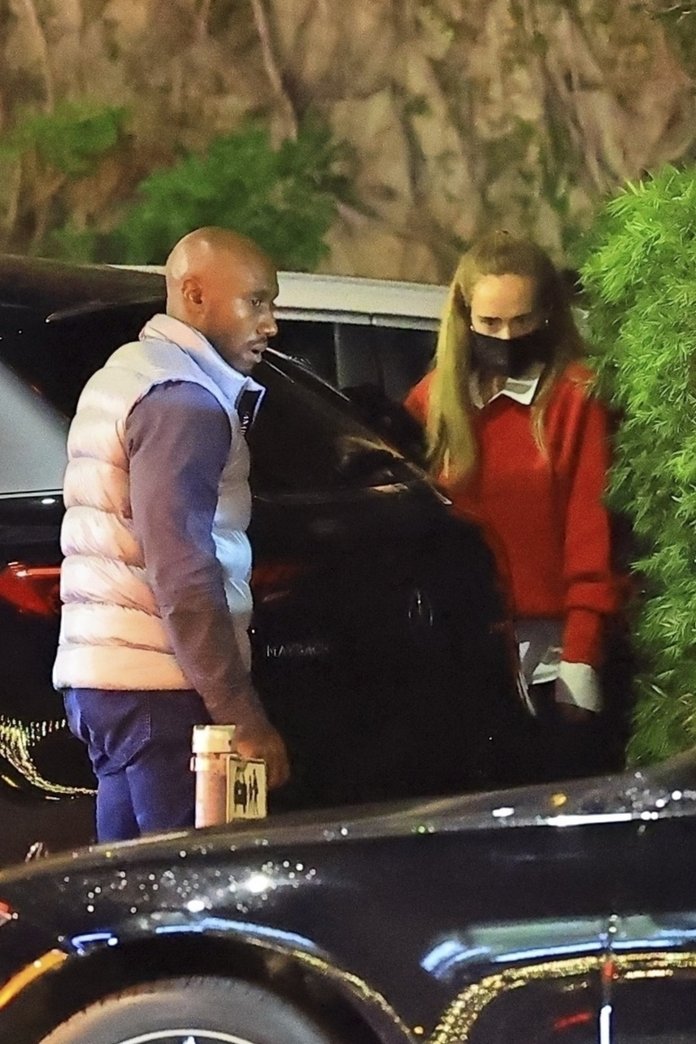 Adele tähistamas jõule Los Angeleses.