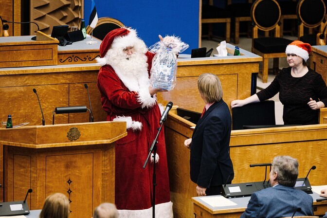 Riigikogu ei kutsu aasta viimasele istungile enam jõuluvana | Eesti