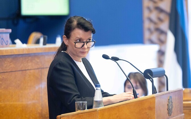 Otse kell 15: neli ministrit vastavad arupärimistele | Eesti