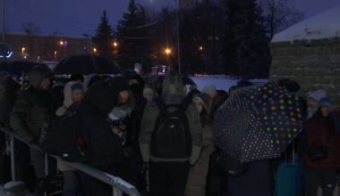 Narvas võib piiriületust oodata kuni 12 tundi | Eesti