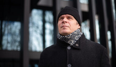 Loe katkendit Hasso Krulli esseest "Igavene taastulek" | Kirjandus