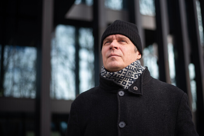 Loe katkendit Hasso Krulli esseest "Igavene taastulek" | Kirjandus