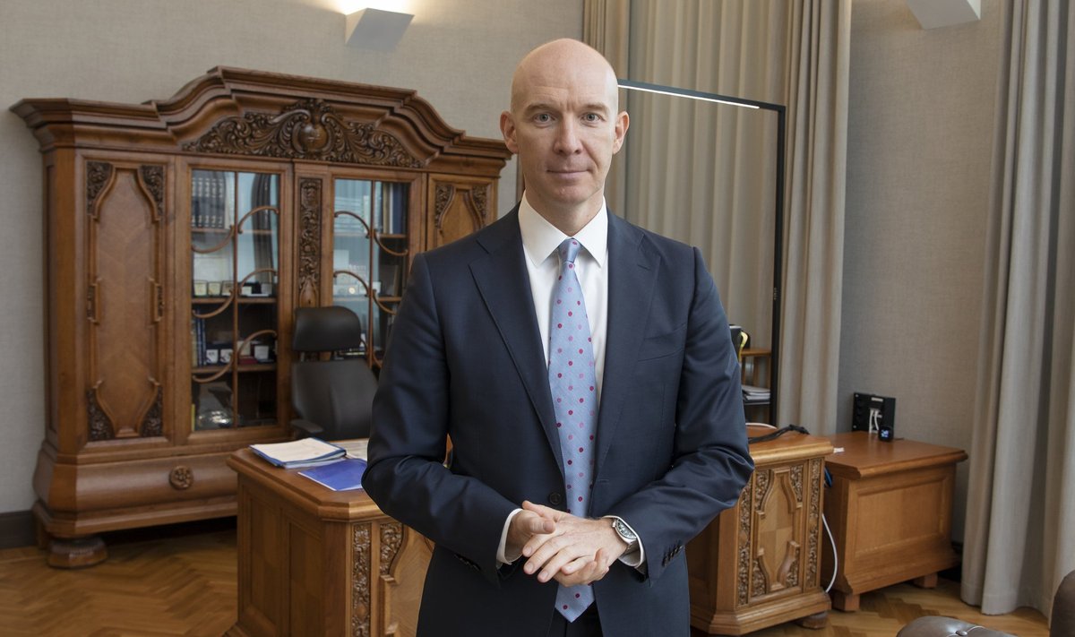 Eesti Panga president Madis Müller rõhutas, et tegemist ei ole reeglite lõdvendamise, vaid ülemäärase keerukuse vähendamisega.