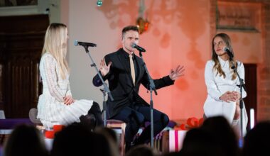 ÜLEVAADE | Staaride jõulukontsertidest puudust ei tule. Mõne tuur on pea välja müüdud, teiste vastu on huvi leigem