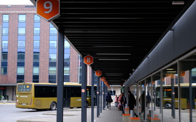 Ministeerium kaalub pensionäride ja õpilaste tasuta sõidu kaotamist maakonnaliinidel | Eesti