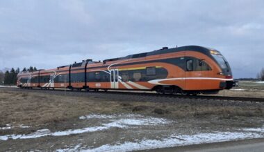 Liiklusõnnetuse tõttu seisab edelasuuna rongiliiklus | Eesti