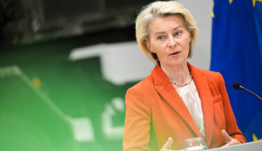 Politico: von der Leyen distantseerib end diplomaatide petuskandaalist | Välismaa