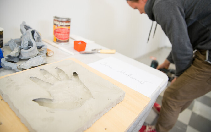 Keeleteadlane: sõnastikku jõudsid uudissõnad egomull, allapuhe ja käejälg | Terevisioon