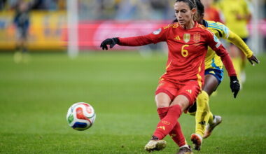 Kolmekordne Ballon d'Or'i võitja murdis jalaluu | Jalgpall