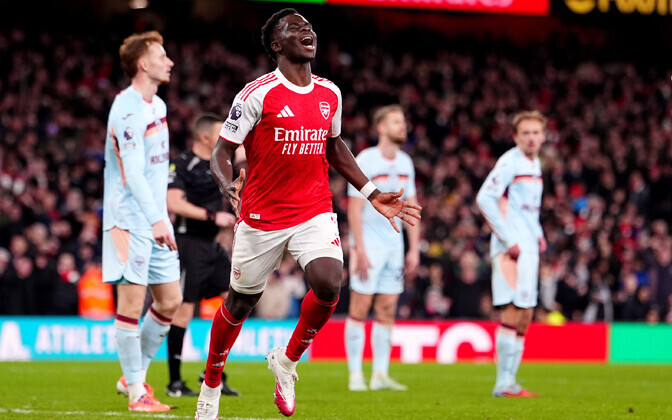 Arsenal kasvas edu viiepunktiliseks, Liverpool pääses kaotusest | Jalgpall