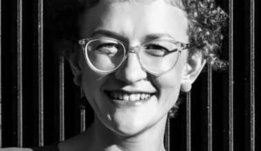 Suri Eesti Kunstiakadeemia kauaaegne õppejõud, disainer Maarja Mõtus | Kunst