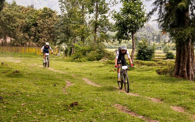 Taaramäe rattal purunes rehv ka Rwanda Epicu neljandal etapil | Jalgrattasport