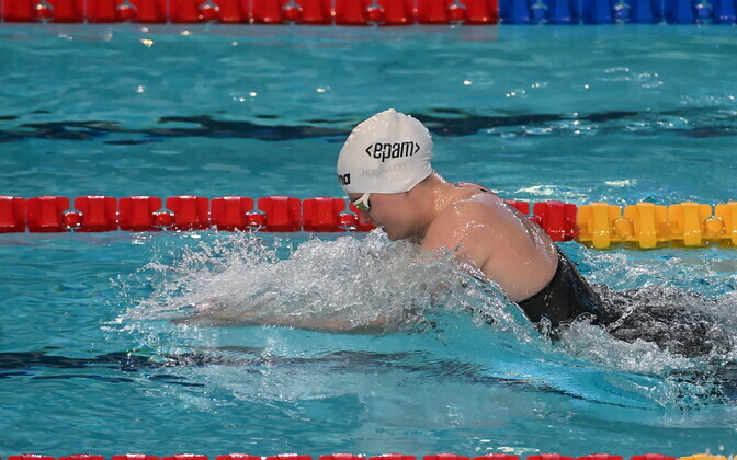 Jefimova ja Tribuntsov võitsid lühiraja EM-il kuldmedalid | Ujumine