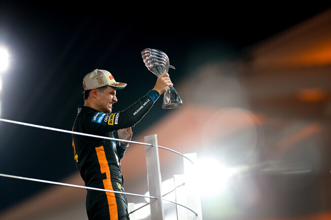 Maailmameister Norris: hakkasin viimastes kurvides värisema | Vormelisport