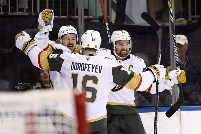 Vegas alistas lisaajal Rangersi, Anaheim viskas Chicago puuri litreid täis | Jäähoki