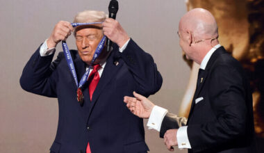 FIFA andis oma esimese rahupreemia president Trumpile | Välismaa