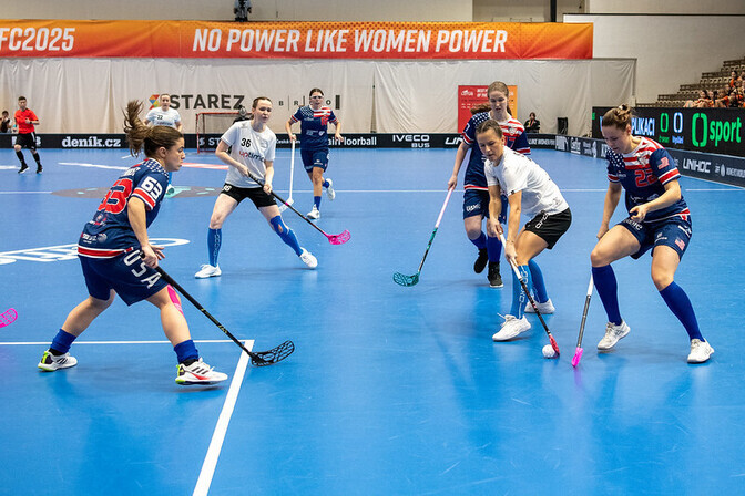 Eesti tagas MM-il veenva võidu toel alagrupist edasipääsu | Saalihoki