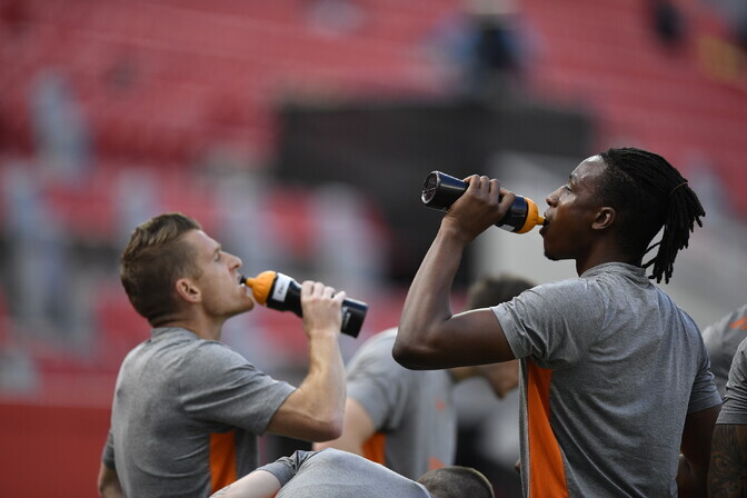 Jalgpalli MM-il võetakse kasutusele kohustuslikud joogipausid | Jalgpall