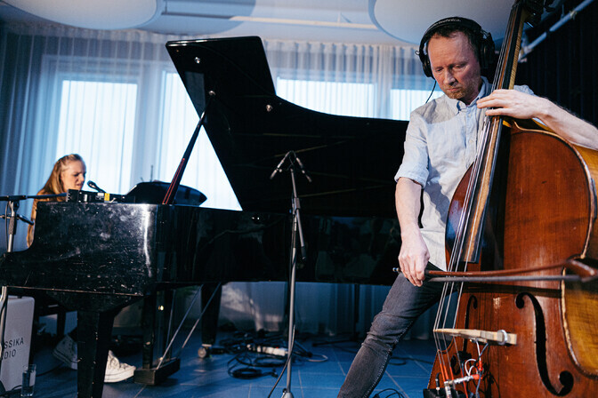 Pildid ja video: Klassikaraadio kontserdisarjas "Viis laulu" astusid üles Kadri Voorand ja Mihkel Mälgand | Muusika