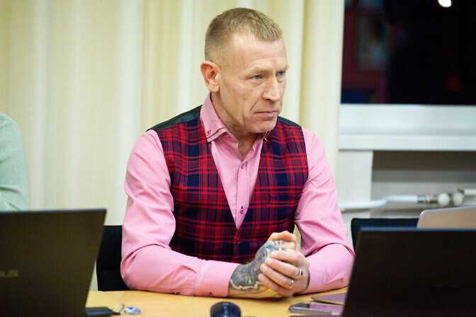 Opositsioon nõuab Dijevile antud häälte tühistamist | Eesti