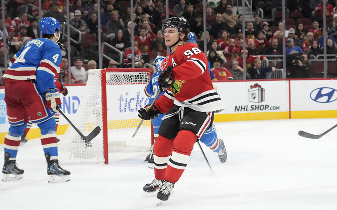 Blackhawks naasis Bedardi eestvedamisel võiduteele | Jäähoki