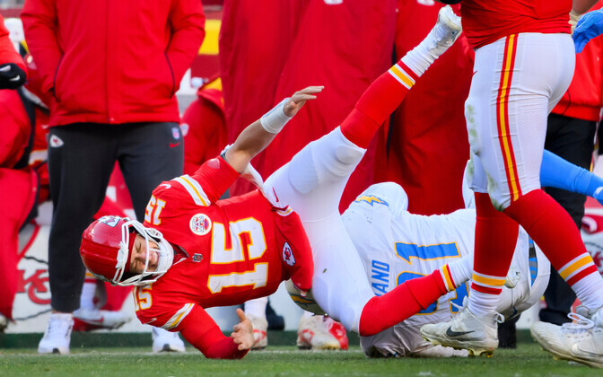 Chiefs jääb üle kümne aasta play-off'ist välja, Mahomes sai tõsise vigastuse | Ameerika jalgpall