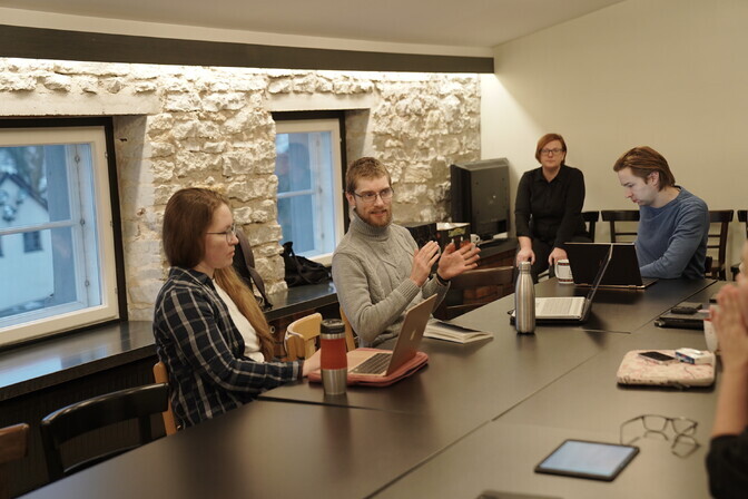 Pildid: Rakvere teatris algasid Priit Põldma lavastuse "Lõputu suvi" proovid | Teater