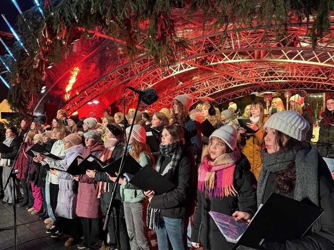 Galerii: Pärnus toimus esmakordselt Pärnumaa jõululaulupidu | Eesti