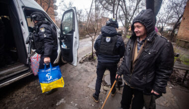 Ukraina relvajõud evakueerivad Sumõ oblastist elanikke | Välismaa