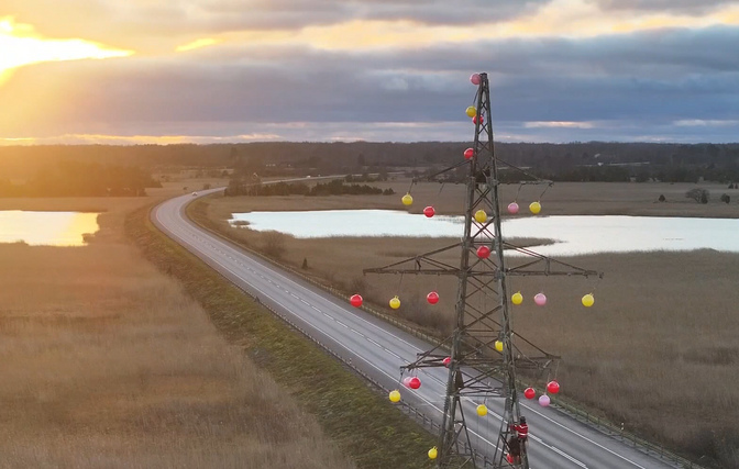 Saaremaal on ehitud mitmeid mittetraditsioonilised jõulupuud | Eesti