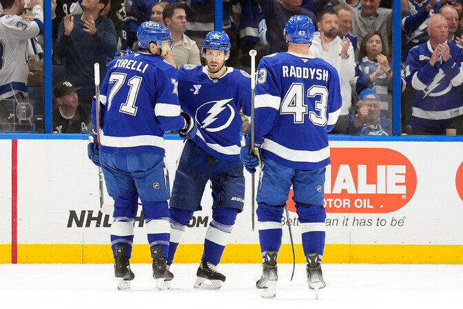 Tampa Bay Lightning teenis teise soliidse võidu järjest | Jäähoki