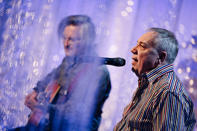 Video: Lauri Saatpalu ja Peeter Rebane esitasid "Jõulutunnelis" lugu "Veider" | Jõulutunnel