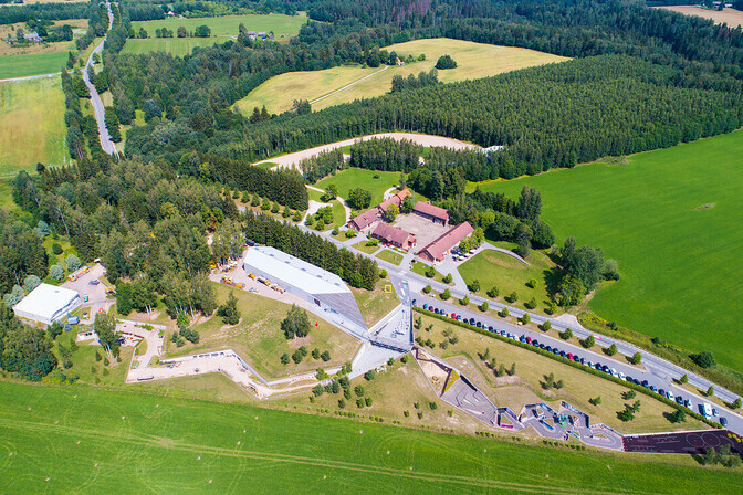 Kagu-Eesti muuseumid peavad külastajate arvu languse tõttu lisaraha otsima | Eesti