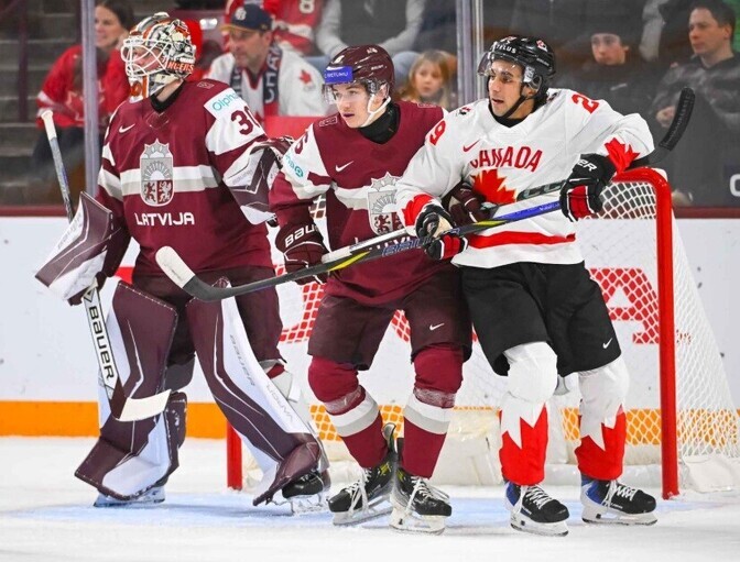 Läti hokinoored pakkusid Kanadale taas raske õhtu | Jäähoki
