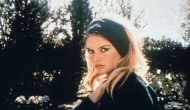 Suri Brigitte Bardot | Välismaa