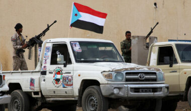 Jeemeni sadamalinna tabas Saudi Araabia õhurünnak | Välismaa