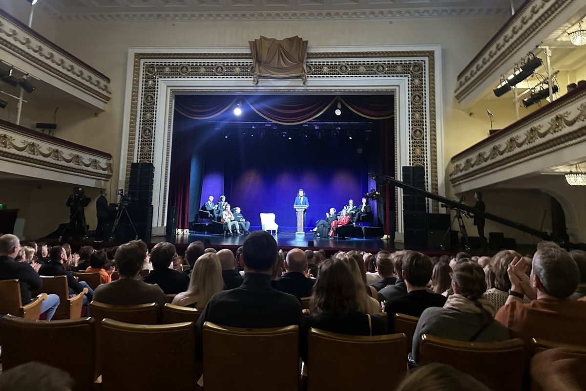 REPORTAAŽ | „Oma uue kasuemaga loodan ma kohtuda seal, kus alati - Kroonika esikaanel!“ Jan Uuspõllu rösti staar oli vaieldamatult tema tütar