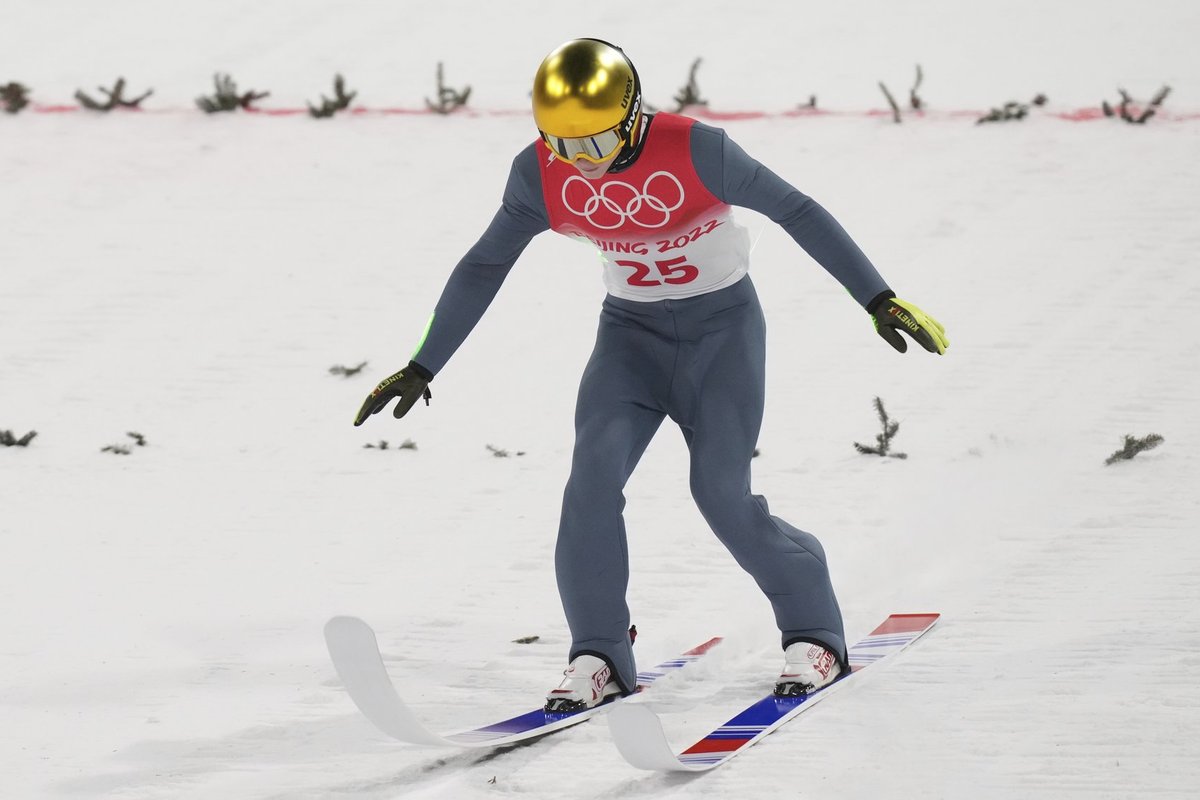FIS lubas MK-sarja tagasi Vene suusahüppaja, kes võitis Pekingi olümpial medali