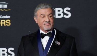 FOTO | Sylvester Stallone vajas liikumisel abi. Tema tervislik seisund on küsimärgi all