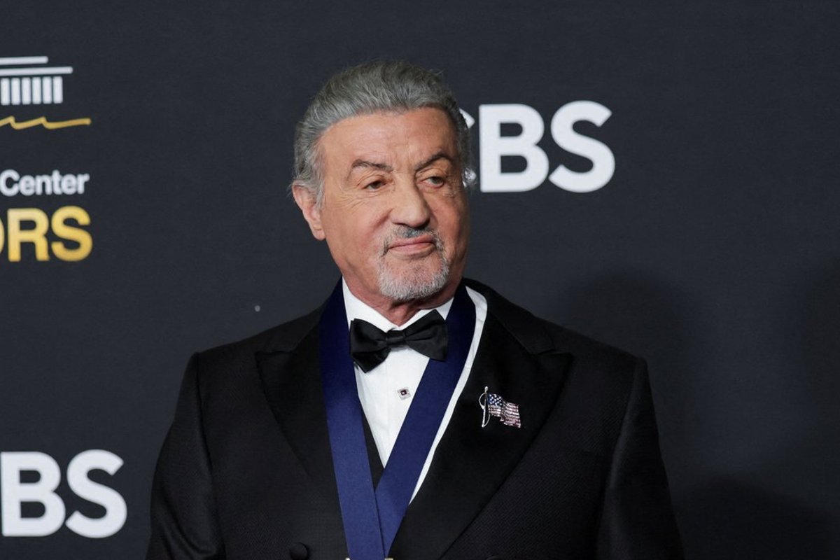 FOTO | Sylvester Stallone vajas liikumisel abi. Tema tervislik seisund on küsimärgi all