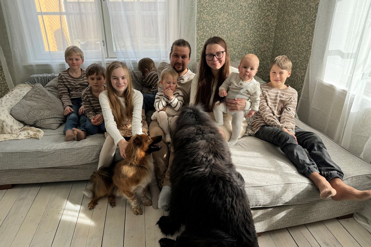 Saatest „Segasummasuvila ratastel“ tuntud pere saab lisa: reisisellid ootavad kaheksandat järeltulijat