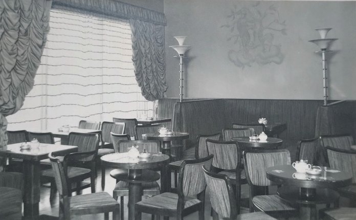 VALGUSKÜLLANE: Kohvik Harju 1938. aastal.