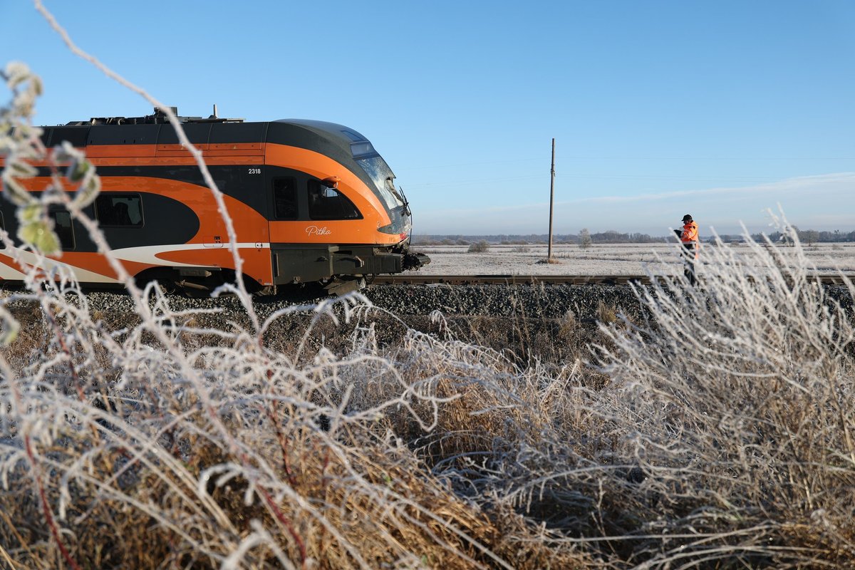 Novembergi tõi tööõnnetuse, mis lõppes surmaga. Veoki ja rongi kokkupõrkes kaotas elu veoautojuht