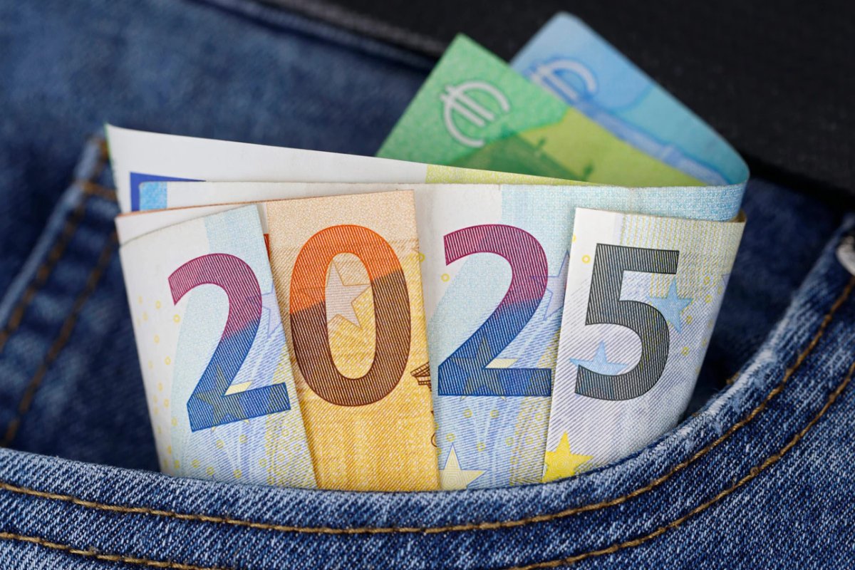 Eesti keskmine palk langes kullas mõõdetuna 1995. aasta tasemele