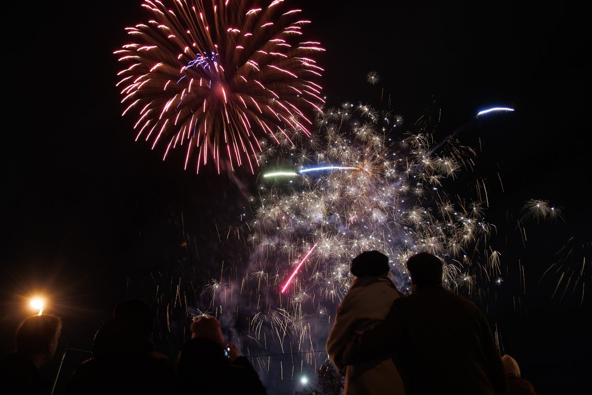 Üksikud linnad lasevad täna ilutulestikku. Mõni kulutab saluudile 10 000 eurot, mõni ei tähista üldse