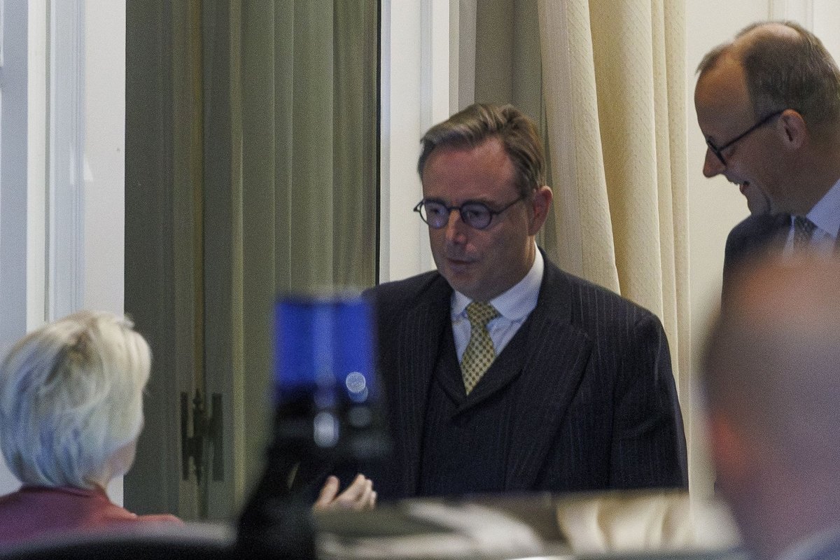 Merz ja von der Leyen teatasid konstruktiivsetest läbirääkimistest Belgia peaministriga Vene varade asjus. Surve jätkub