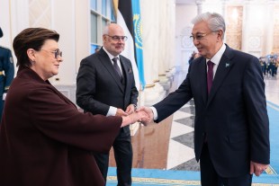 Ootamatu pööre: Eesti asus avalikult toetama Putini sõjamasinat, suursaadik astus tagasi